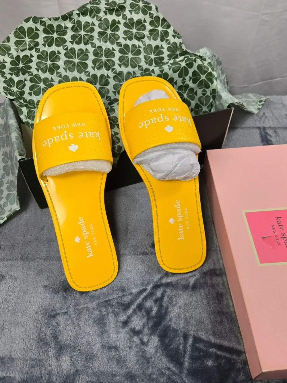New Kate Spade flat sandles